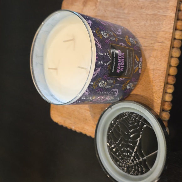 Bath and Body Works Haunted Nights Candle-NWT - Picture 4 of 4
